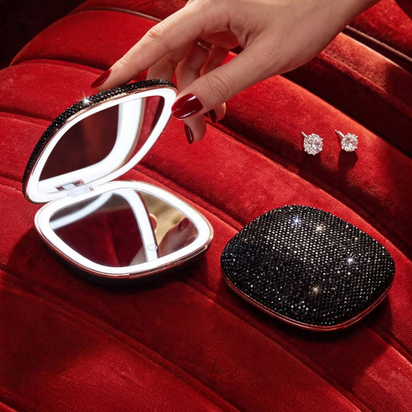 Mila 2 Luxe LED Compact Mirror