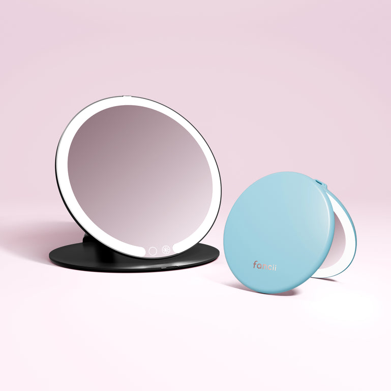 Abigail Black / 10x Magnifying Mirror SOFT SKY