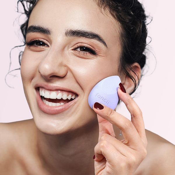 Fancii Harper makeup blender sponge