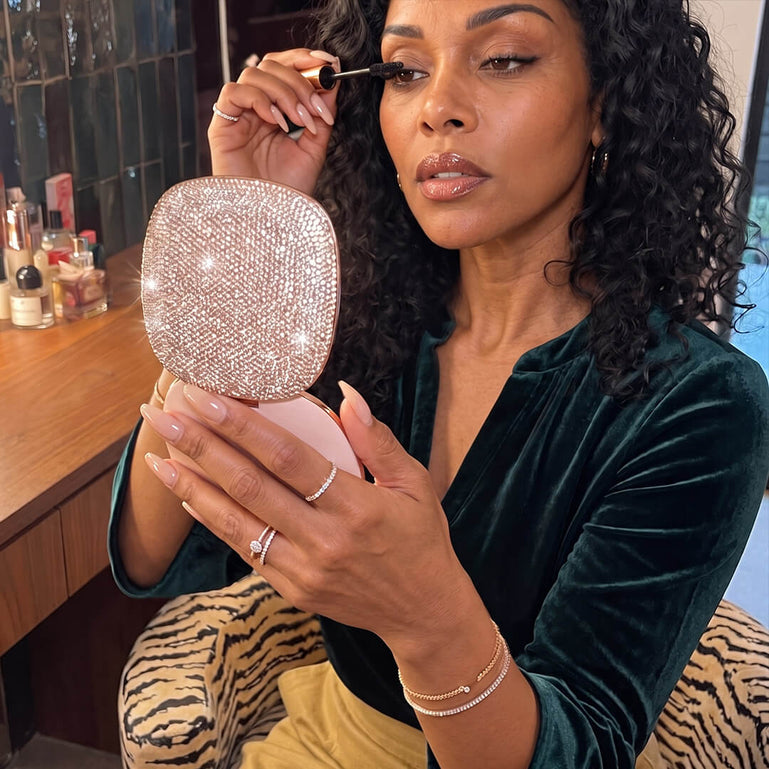 Mila 2 Luxe LED Compact Mirror
