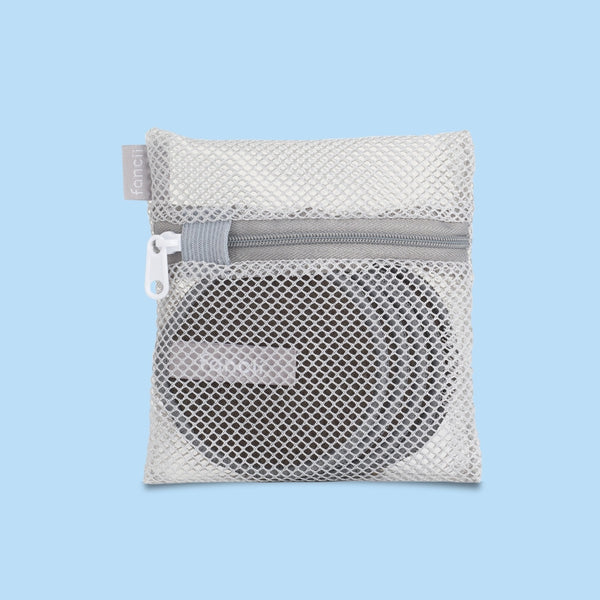 Zoe EYE makeup removing pads in laundry mesh bag